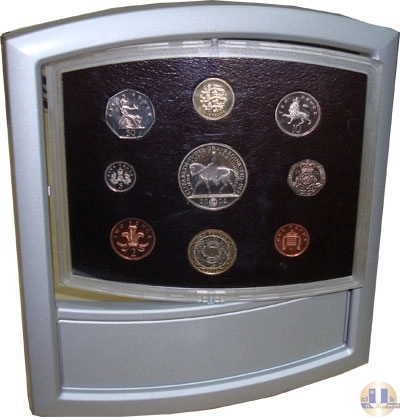 Продать Подарочные монеты Великобритания Её величество Елизавета 2002 