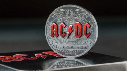 Фото Монета в честь ACDC