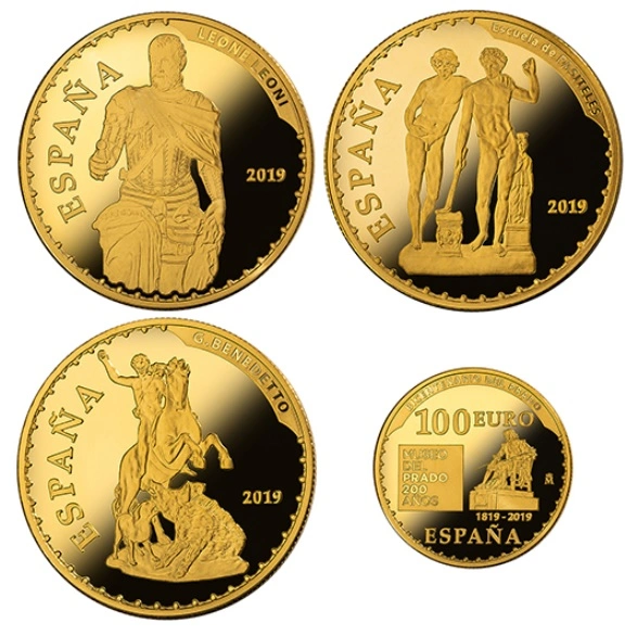 Фото Три золотые монеты с