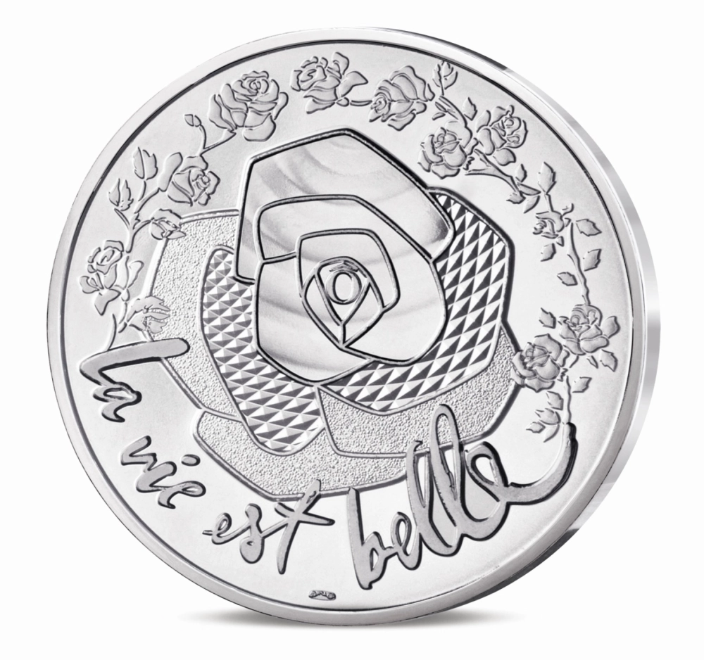 Изображение 90-летие бренда Lancome на монетах и медали Фото 90-летие бренда Lanc