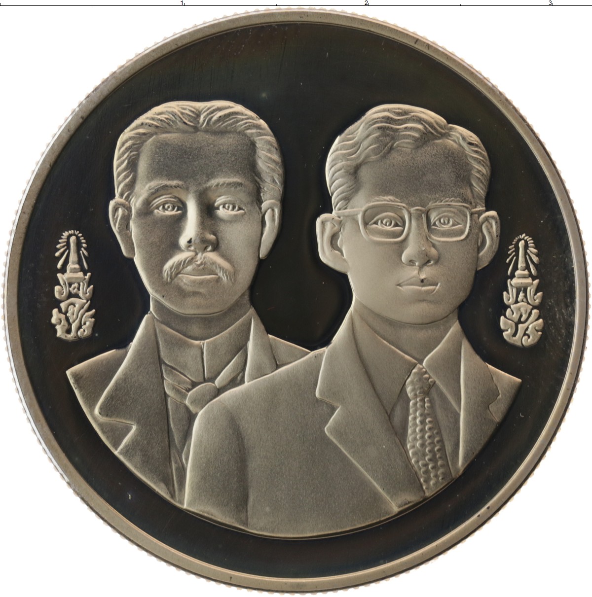 600 бат. Монета 20 Батов Таиланда. Медные монеты на алтарь предков Манга. Сколько стоит таиландская монета с картинкой какого-то человечка.