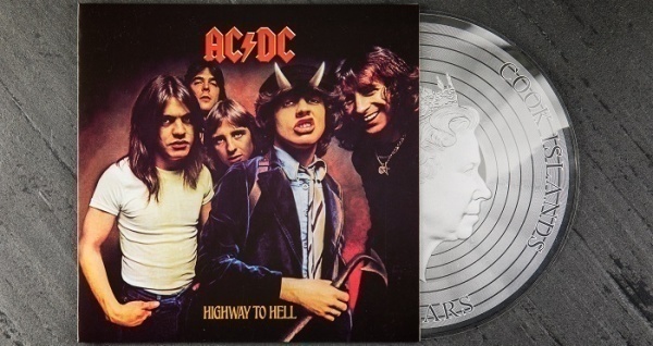 sagsøger Let at ske Udfordring Легендарным AC/DC посвятили монету