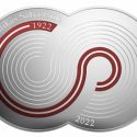 Читать новость нумизматики - 100-летие Конституции Латвии на монете необычной формы
